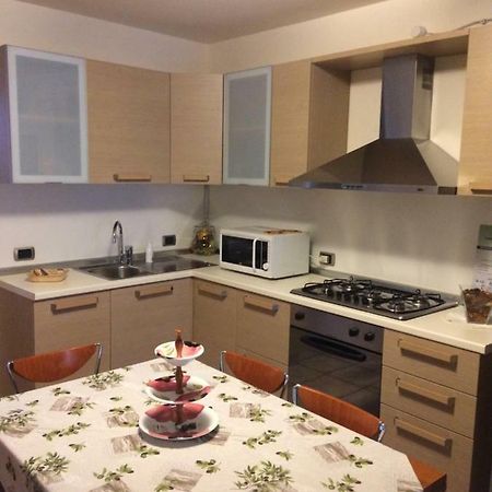 Locazione Turistica Lea Apartment Castelnuovo del Garda Exterior photo