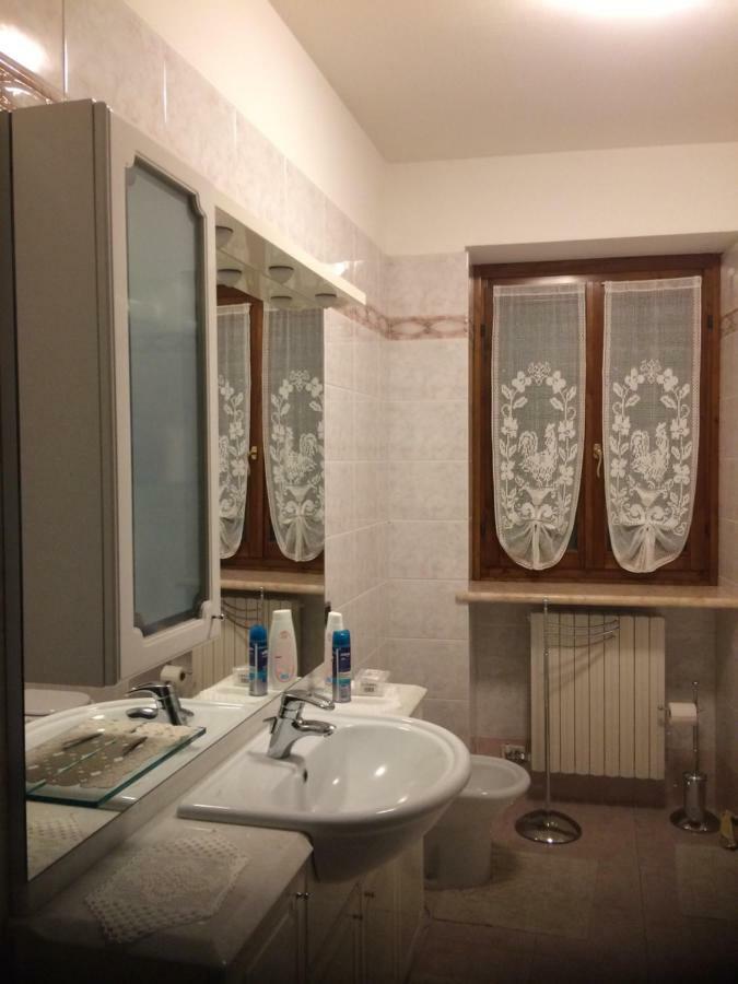 Locazione Turistica Lea Apartment Castelnuovo del Garda Exterior photo