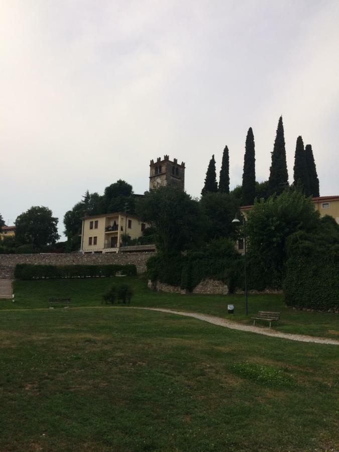 Locazione Turistica Lea Apartment Castelnuovo del Garda Exterior photo